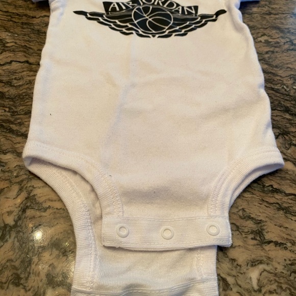 Jordan Classic Bodysuits - Picture 5 of 16